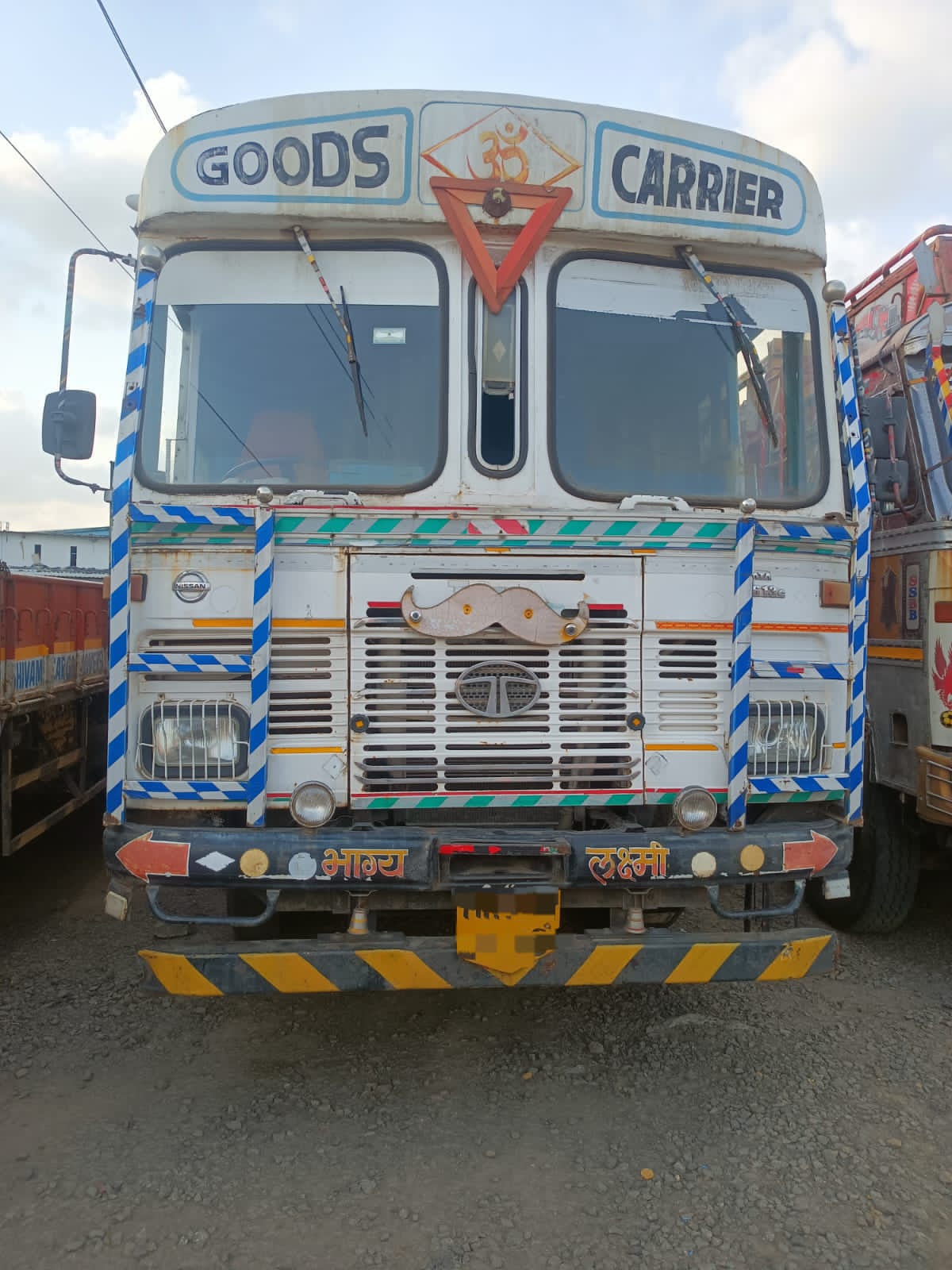 Tata 1613 - Image 2